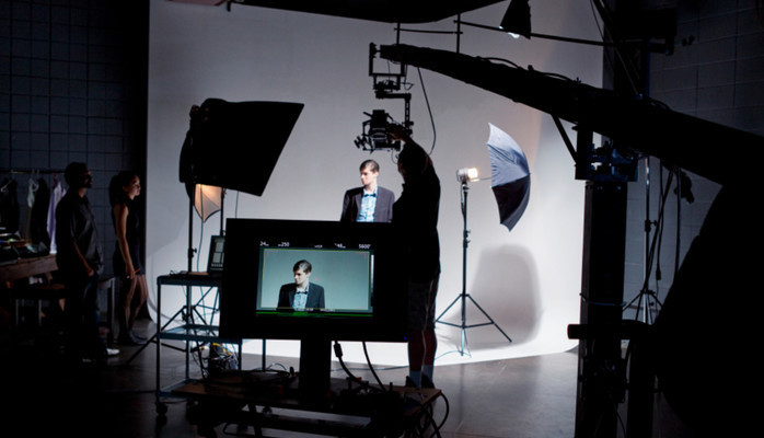 2 stk modeller skes til fotoshoot for Yellow Banana i Oslo, for ullunderty, lue og bralette