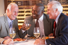 Mannlig skuespiller tidlig i 30-årene til å spille en norsk forretningsmann