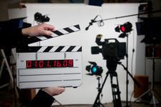 Civil polis till idag i nya thrillerserien Advokaten