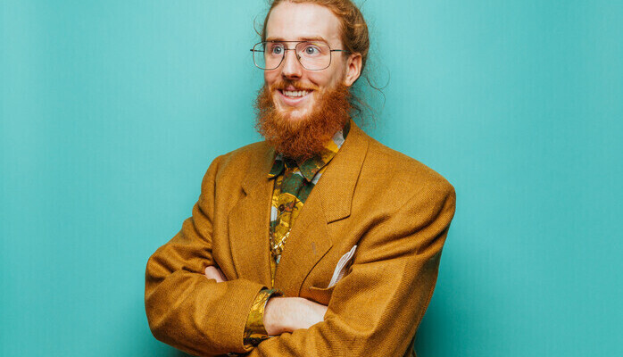 Artist - MANN 30-40 R med Hipster-look, m ha lengde p hr og skjegg, skes til SoMe-kampanje