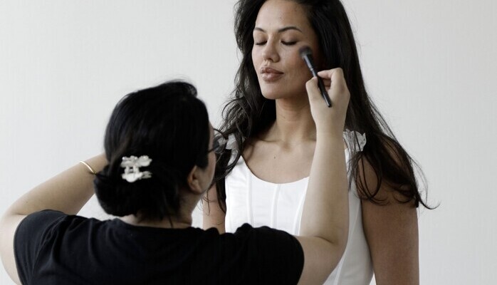 Skes MUA till Brudsklnningar-modefotografering
