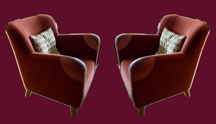 Röda fåtöljer sökes!