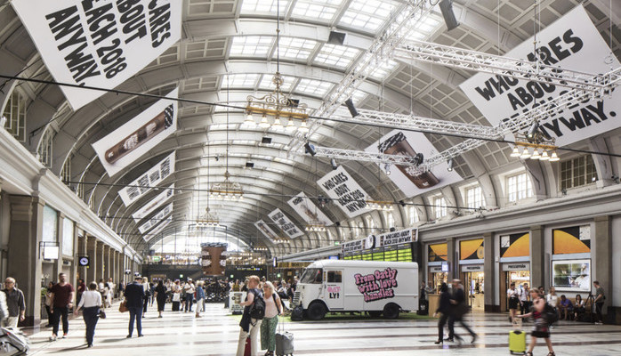 Fotografering fr Jernhusen - Stockholms Centralstation. Mnniskor i samtliga ldrar skes!