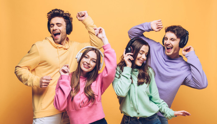 Killar och tjejer mellan 18-28 r fr Storytel