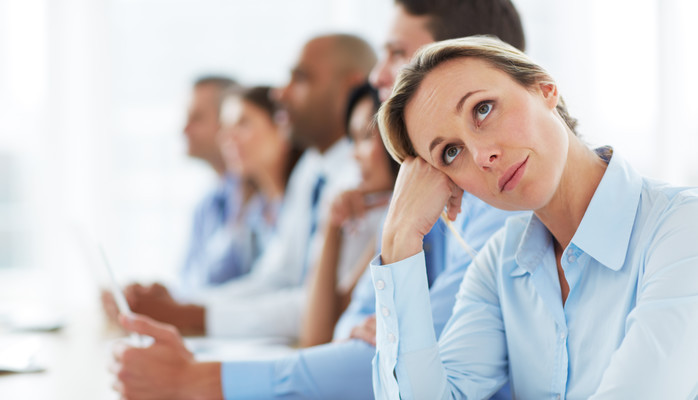 Kontoransatte - menn og kvinner alder 28-45 til komiske kontorscener 