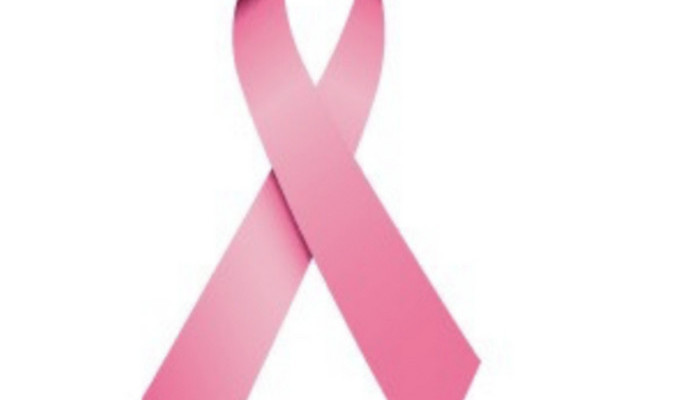 Kvinnor med bortopererat brst skes till fin rosa bandet-kampanj fr modekedja!