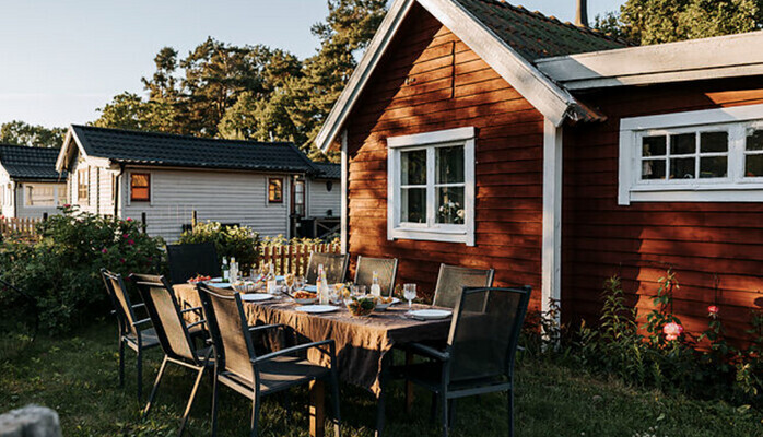 Kolonilott/sommarstuga sökes till sommarplåtning 25 juni, sthlm