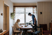 Location - Ljus lägenhet med äldre inredning/stil sökes för fotografering, maj, sthlm