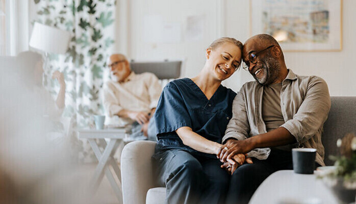 Seniorboende med tillgång till gemensamma ytor sökes, 5 maj, sthlm