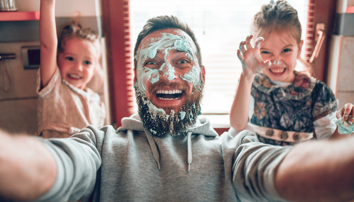 Mamma och pappa sökes till reklamfilm för  mejerikedja!