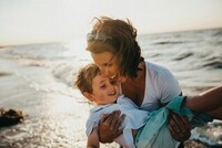 Barnmodeller (3-12 år) och vuxna modeller sökes till fotografering och inspelning av reklamfilm