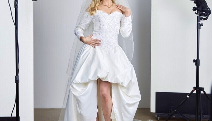 Sökes modell till brudsklänningar modefotografering