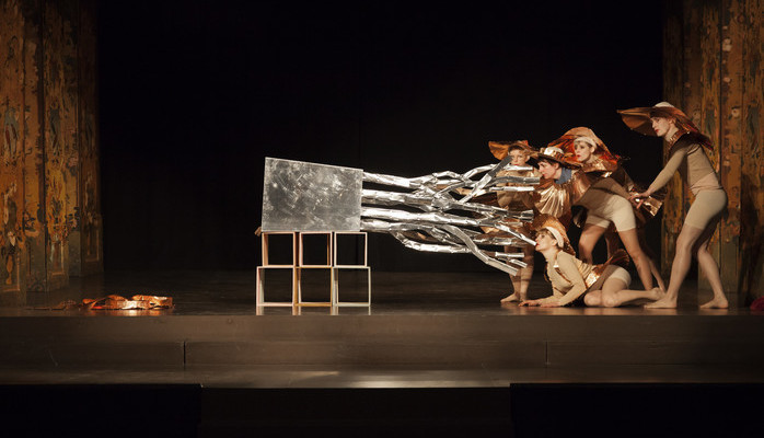 Performance p Fabrikken for Kunst og Design