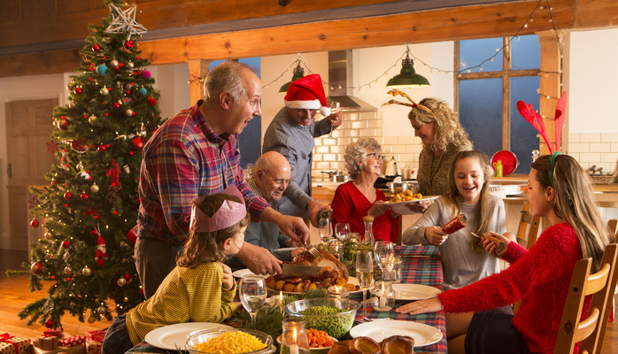 Person Som Kan Lage Brente Mandler I Ein Julefilm! 