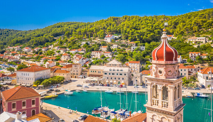 Charmiga skådespelare sökes till reklamfilm med inspelning utomlands