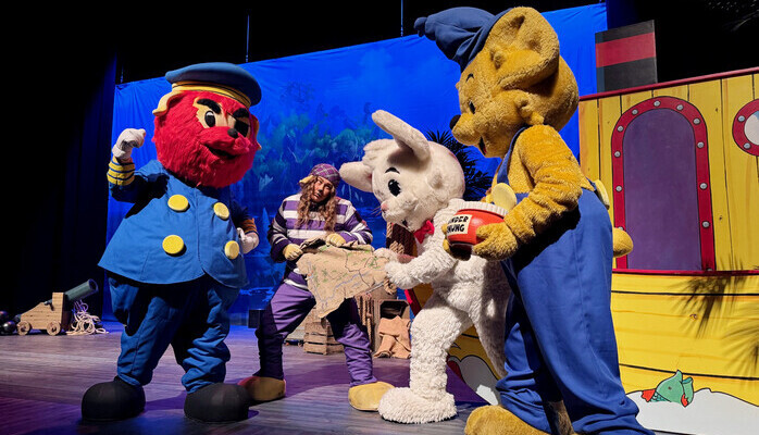 Dräktskådespelare till Bamse och sjörövarskatten