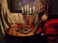 Teater Scarlet sker kvinnlig skdespelare till vra frestllningar i Gteborg