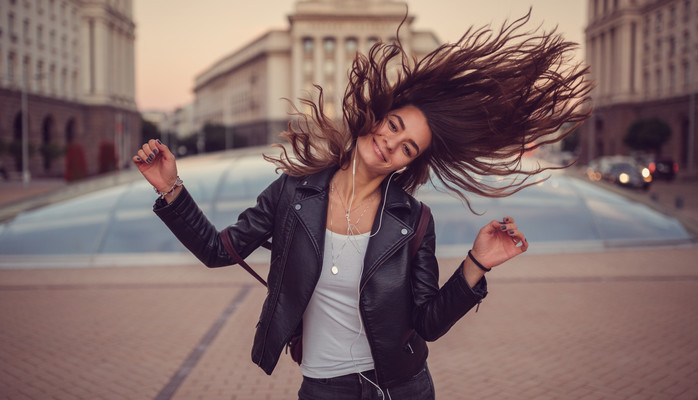 Søker mennesker og par mellom 20-65 år som er yrkesaktive