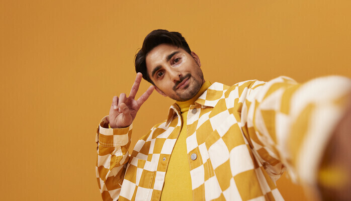 KUL TYPE 20-25 / urban, litt kul type / honorar 15.000kr /replikk - til reklame for mobiloperatør