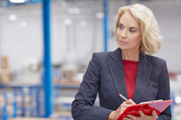 Vi sker mannlig eller kvinnelig skuespiller i alder 45-55 r til informasjonsfilm