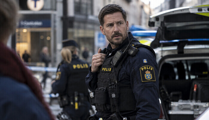 Statist som polis i Stockholm – Sök rollen idag  500 kr