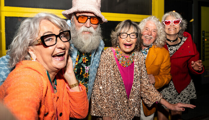 Äldre män och kvinnor (ca 70–82 år), gärna par, sökes till reklamfilm för Online casino.