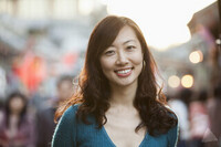 Asiatisk modell skes till screentest fr inspelningsmetoder