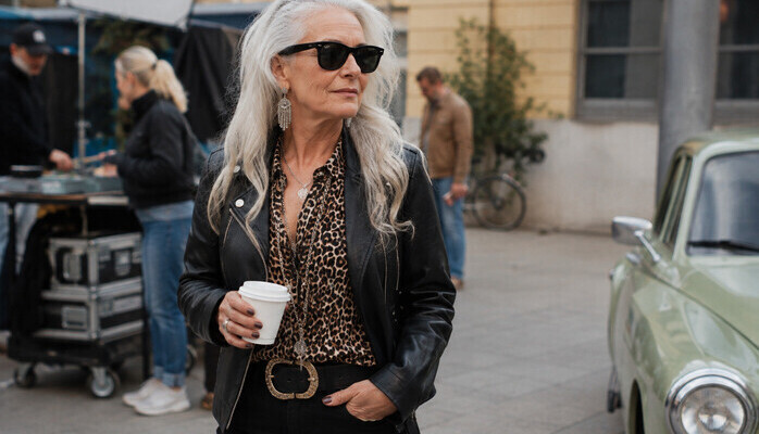 Bring: Rocka voksen dame (70+) til et gøyalt filmopptak!