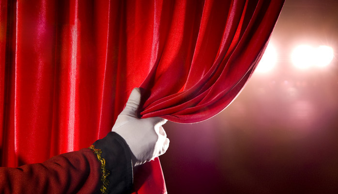 Det Norske Teatret leitar etter mannlege og ikkje-binre personar til produksjonar p Hovudscenen!