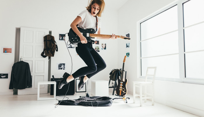 Vi sker statister til et foto/film-opptak i oslo 27. mars