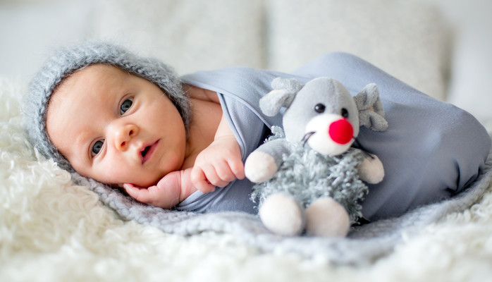 Nyfdd bebis till reklam fr telekom-fretag