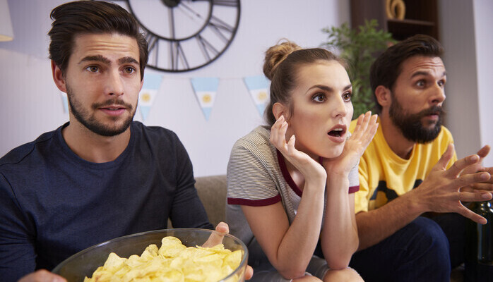 Statister Mann & Kvinna (ca 25 r) till en chips reklamfilm
