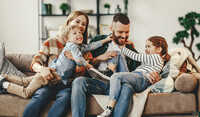 Familj skes till stillbild fr bilfretag, Gteborg omgende
