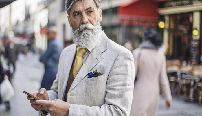 Herre 65-80 år til reklame for kjent norsk byggevarekjede!