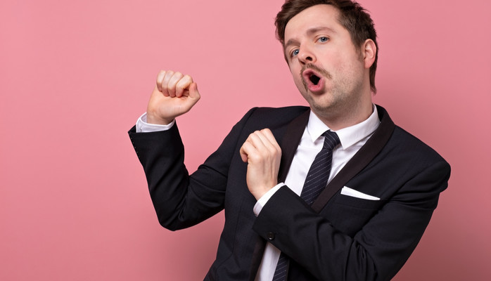 Kille med replik sökes till festliga scener!