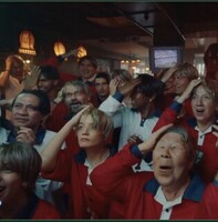 Statister till reklamfilm för öl i en bar Stockholm