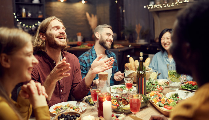 SVT sker flanrer som restauranggster till humorserie!