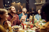 SVT sker flanrer som restauranggster till humorserie!