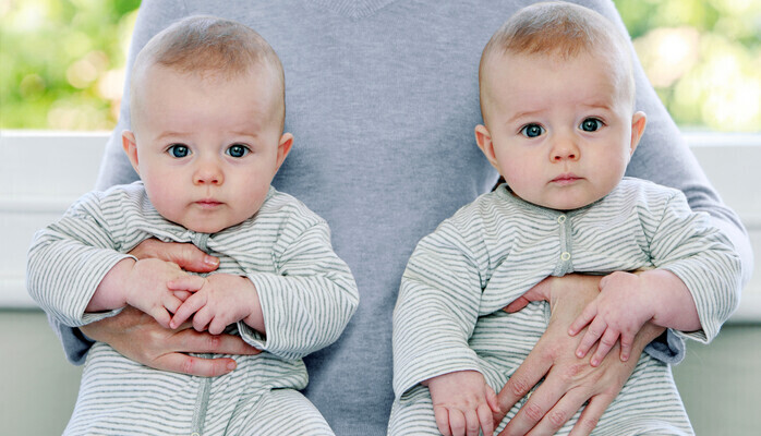 Tvillingar 0-3 månader sökes till reklamfilm för svenskt traditionellt ostvarumärke!