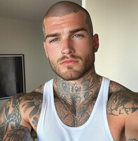 Bild p tatuerad man skes till lngfilm!