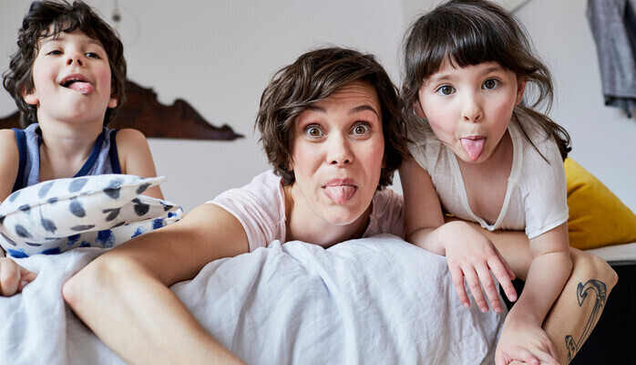 Mamma och dotter 5-6 r fr fotografering i Stockholm