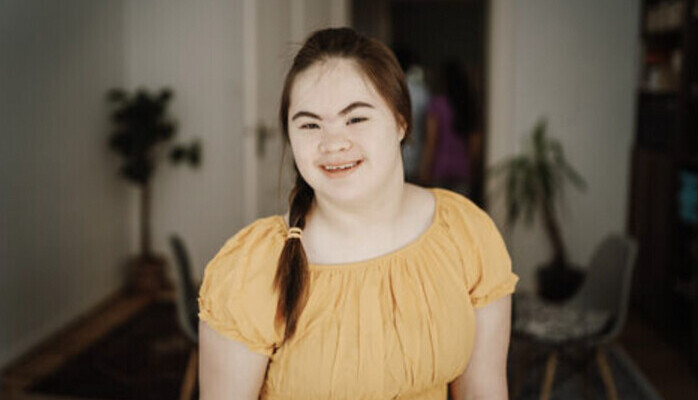 Modell med downs syndrom sökes  till porträttfotografering, 18 mars, Sthlm 
