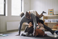 Modeller 30-45 år sökes till fotografering med bildbyrå med tema 