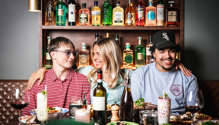 Statister skes fr foto och film till Fratellis hemsida och sociala medier