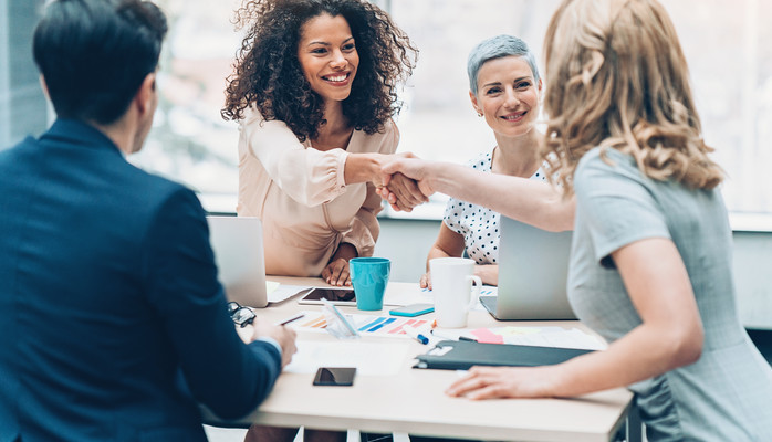 Statist/modeller skes till stillbildsfotografering