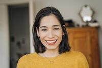 Casting women 20-25 y.o. with American accent for lead role in a film for consulting company