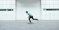 Duktig skateboardkare eller alt. person som r duktig p parkour till SoMe-film skes!