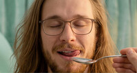 Kille med skandinavisk look till lansering av ny proteinprodukt