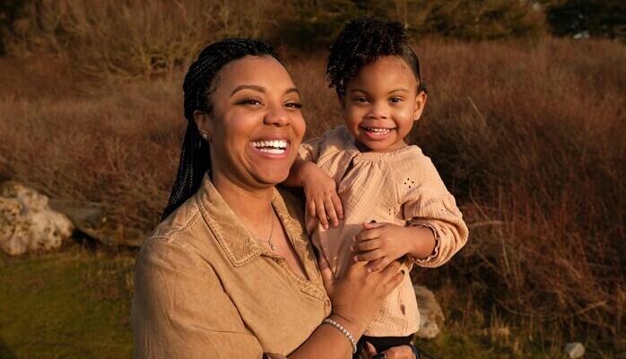 Mamma och bebis, med afrikanskt påbrå, sökes till reklamfilm för möbelföretag