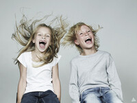 Man/Pappa (40-48) och dotter (9-11) sökes till content serie för ett välkänt telecom företag!